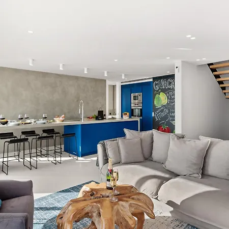 Villa Karat Blue *